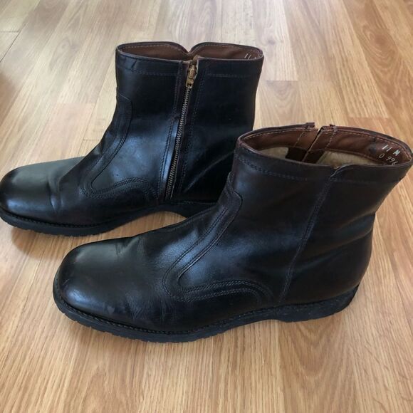 Walk-Over Dark Brown Leather Ankle Boots w/ Vibram Sole - Picture 4 of 11